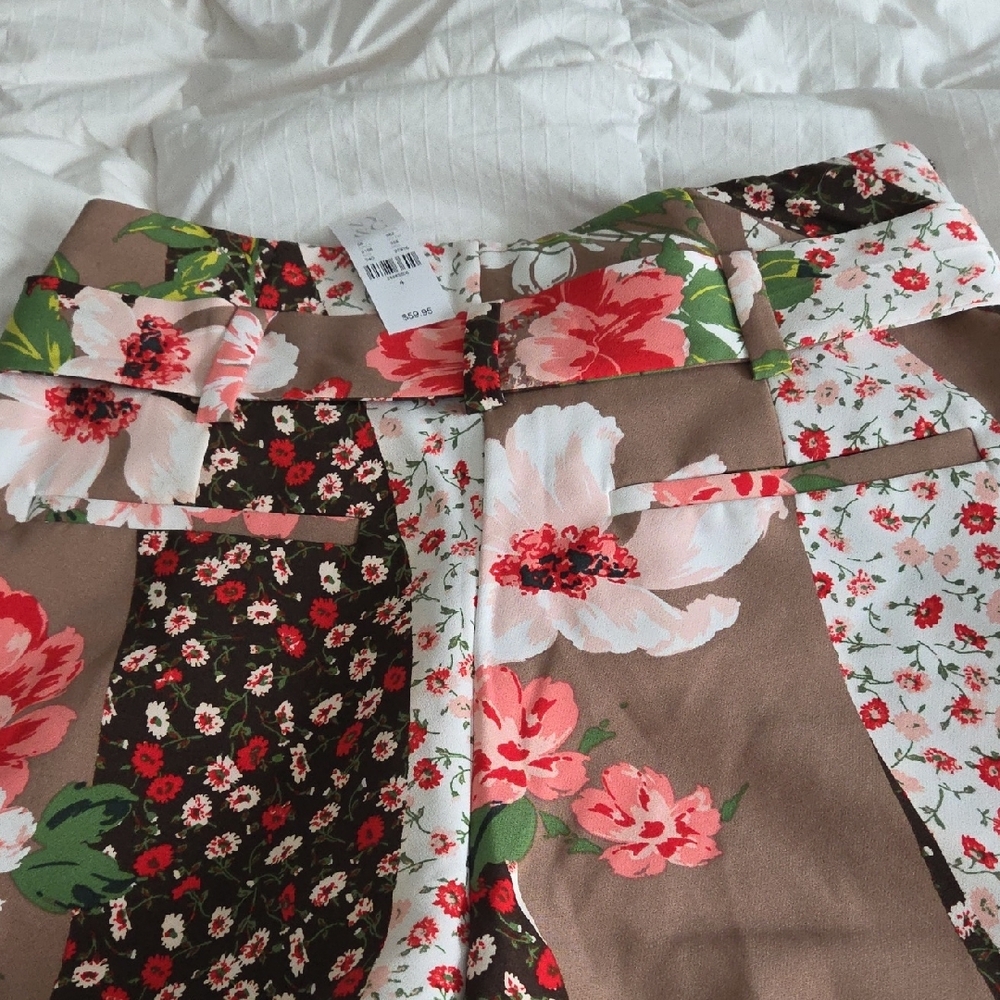 New York & Company Multicolor Floral Women's Shorts - Picture 4 of 4